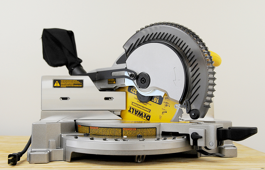 thumbnail image 2 of New Dewalt DWS715 DWS713 DW713 Compound Miter Saw REPLACEMENT MOTOR 2 of 14